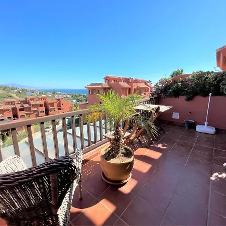 Duplex Penthouse In Estepona- Mountain And Sea Views Daire