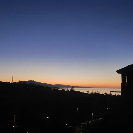 Daire Duplex Penthouse In Estepona- Mountain And Sea Views